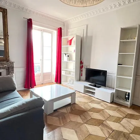 T1 Moderne Au Centre-ville D'aix-les-bains - Fr-1-555-33 Apartament